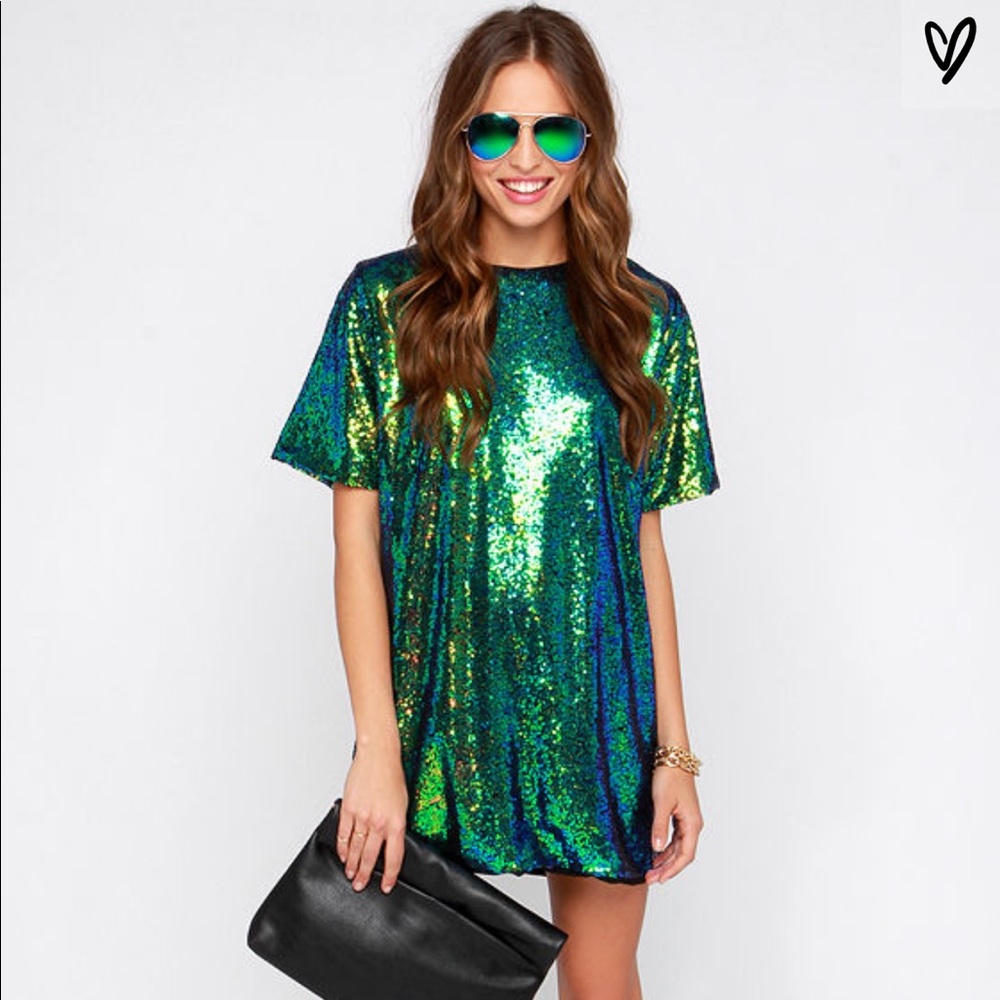 SOLD *NEVER WORN* Sequin shift dress